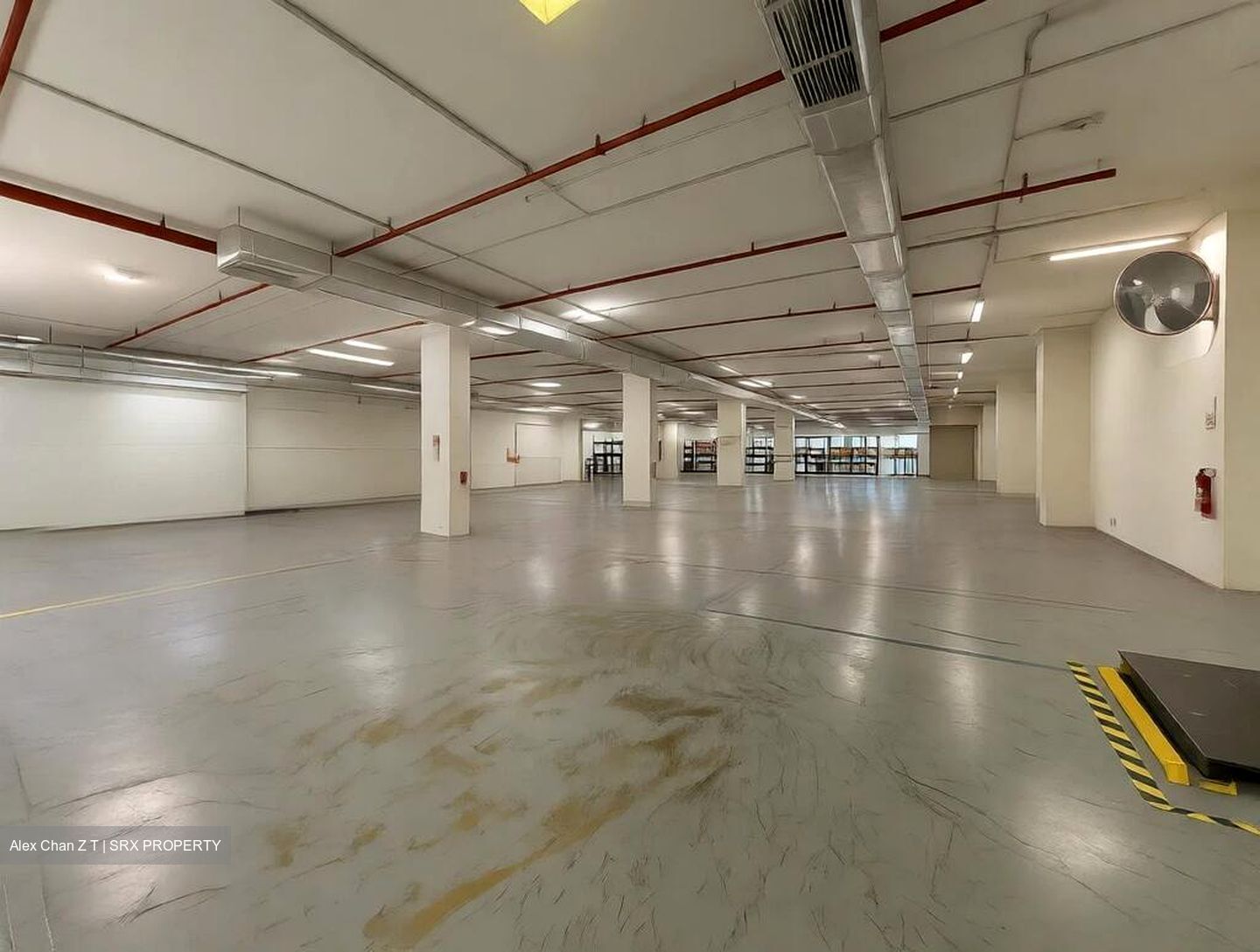 Airline House (D17), Warehouse #578705031